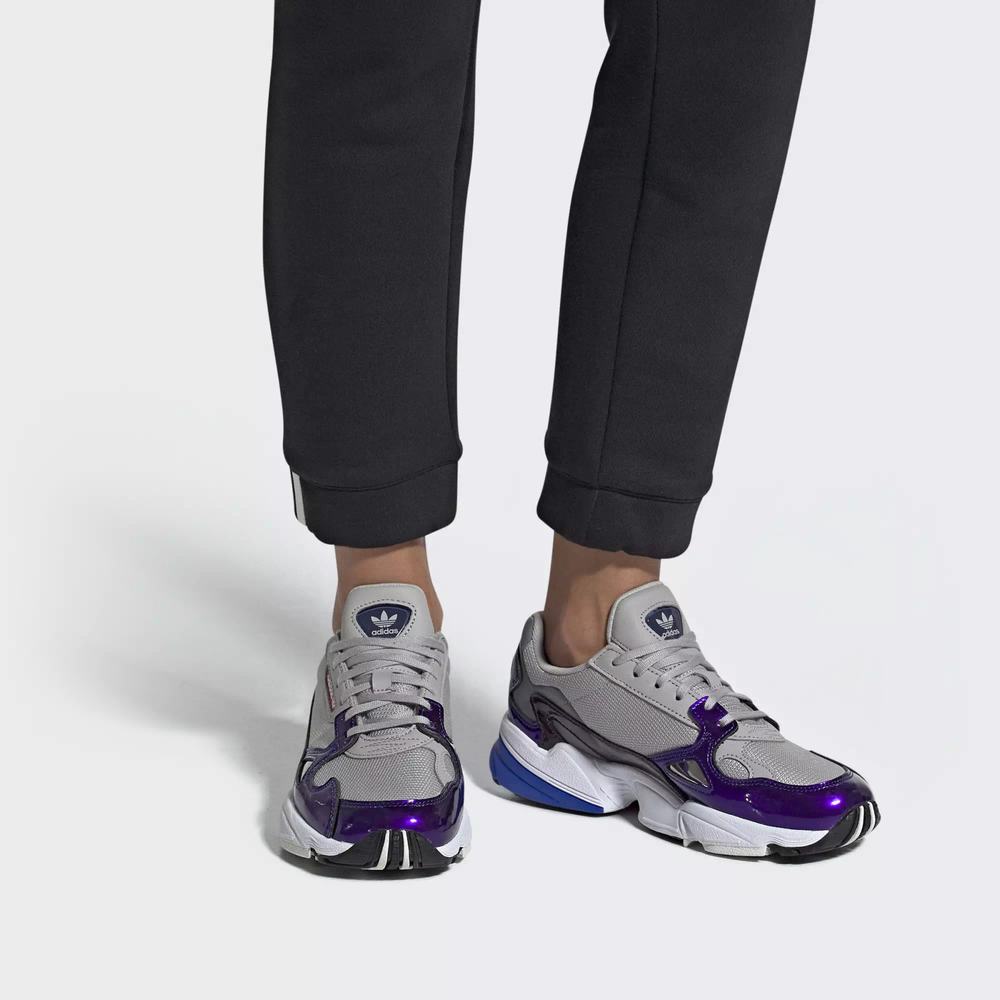 Adidas Falcon Tenis Grises Para Mujer (MX-46244)